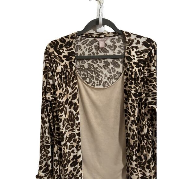 White Stagg Women’s Medium Leopard Print Brown and Tan Long Sleeve Blouse - Picture 5 of 14